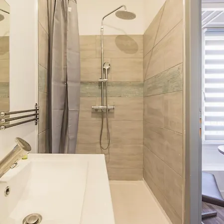 Mauricette, Confort Avec Climatisation